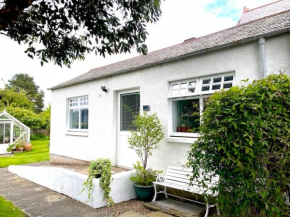 GLENBURN, private studio accommodation in Fochabers